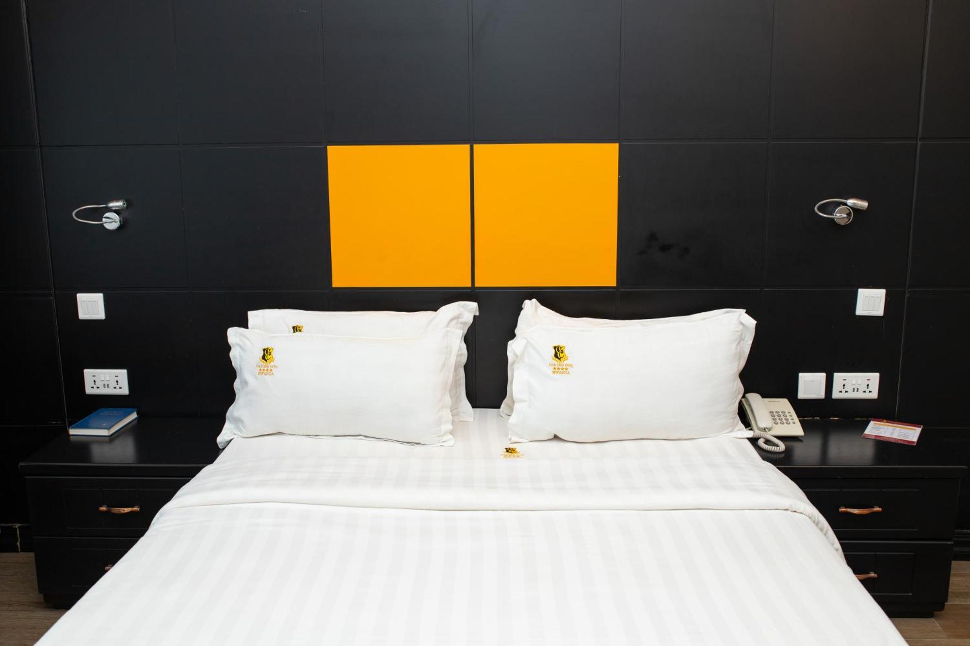 Gold Crest Hotel Mwanza Bagian luar foto